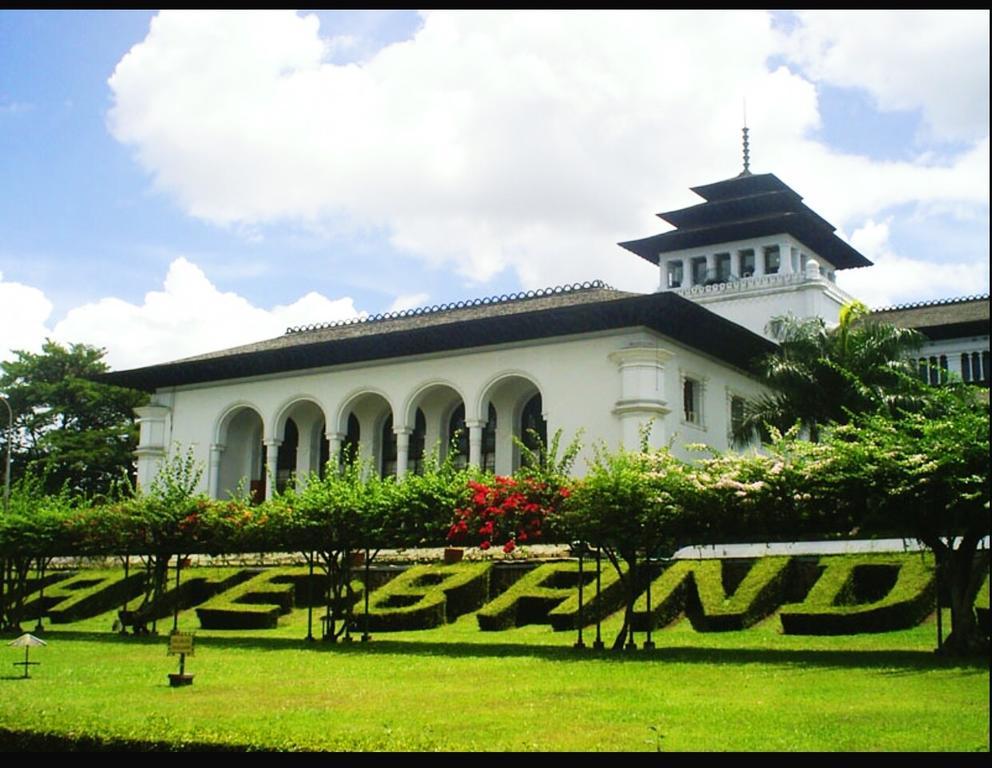 Ciwulan 36 Guest House Bandung Luaran gambar